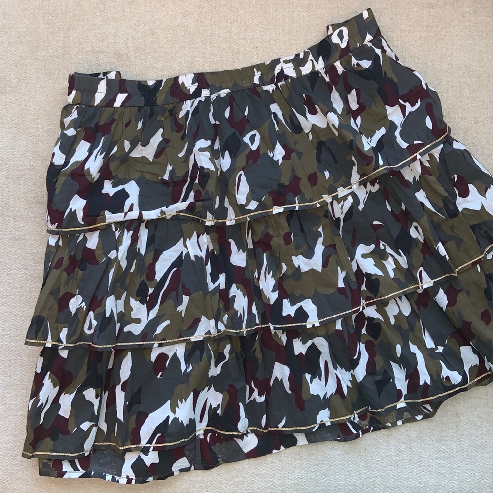 Lane Bryant Army Cameo skirt, 3 layers, only worn twice.